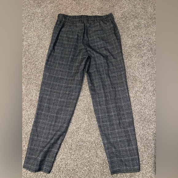 Old Navy Pants - Black and Gray pants with pinstripe!